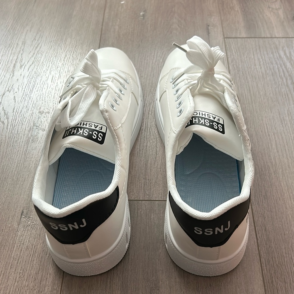 White sport sneakers size 11 1/2.